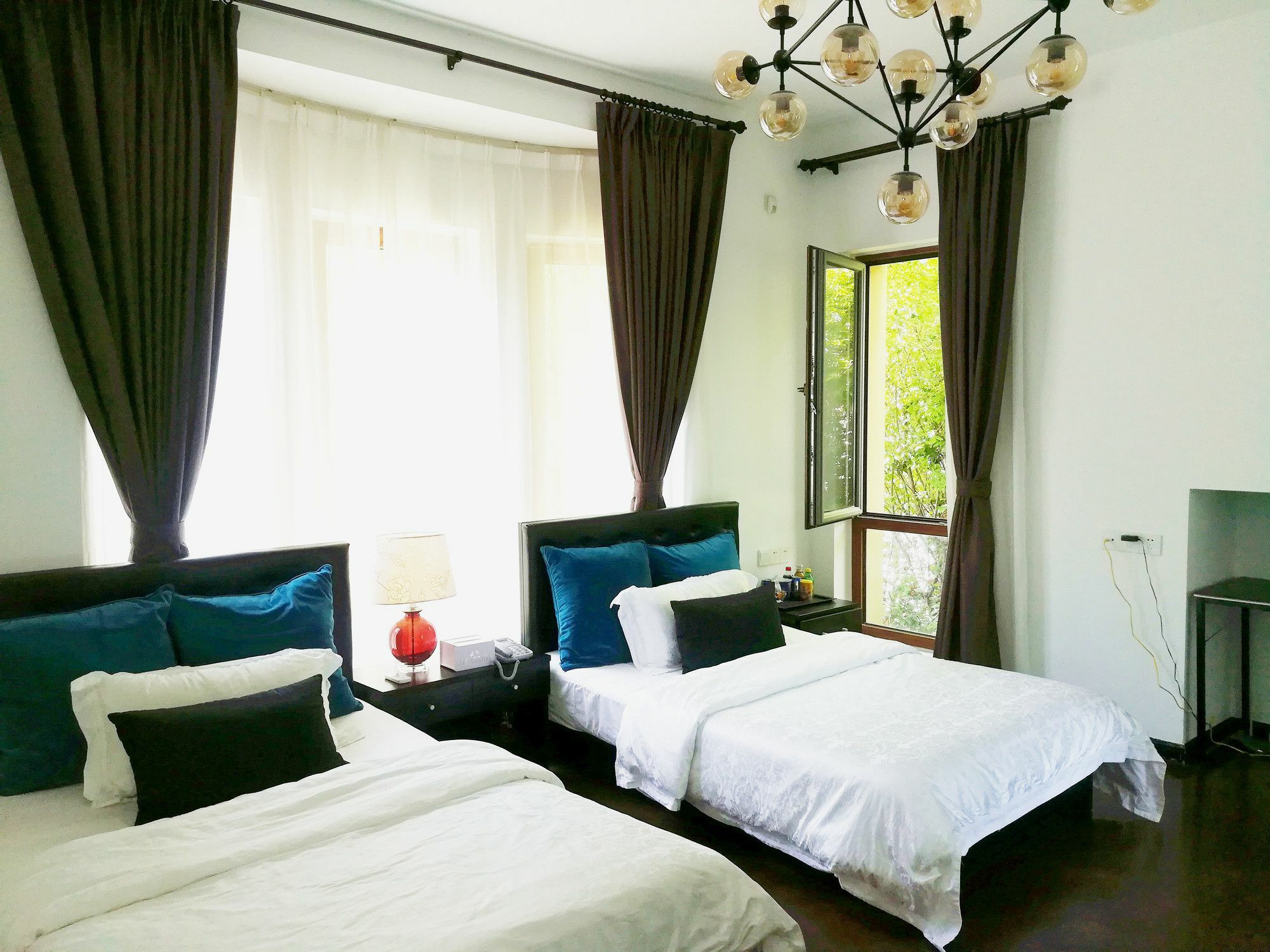 Marri-Holiday Garden Inn, Hongqiao Airport, Necc Шанхай Екстер'єр фото